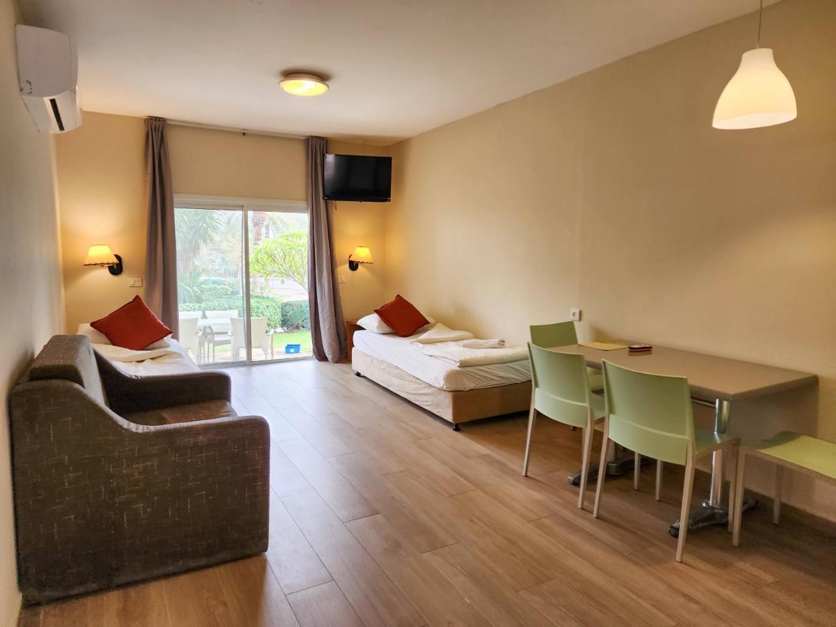 Hotel כפר נופש קלי"ה ים המלח Kalia Exterior foto